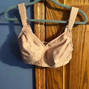 2 Brand New Glamorise 36D Wire Free Bra Bundle